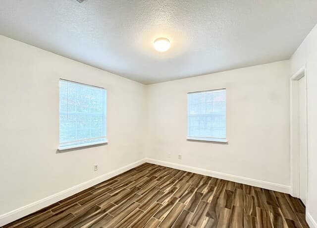 2106  Henrietta St, San Antonio, TX 78224 — photo 14