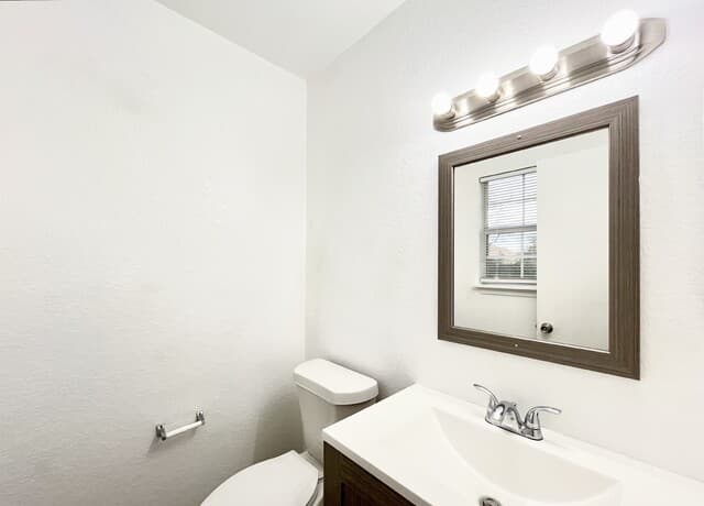2106  Henrietta St, San Antonio, TX 78224 — photo 16