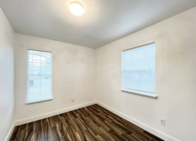 2106  Henrietta St, San Antonio, TX 78224 — photo 21