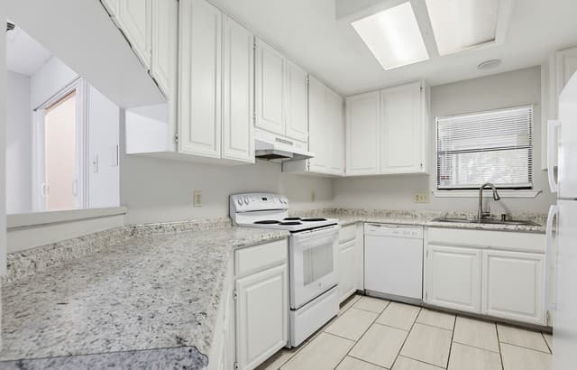 402  Thetford, San Antonio, TX 78254 — photo 9