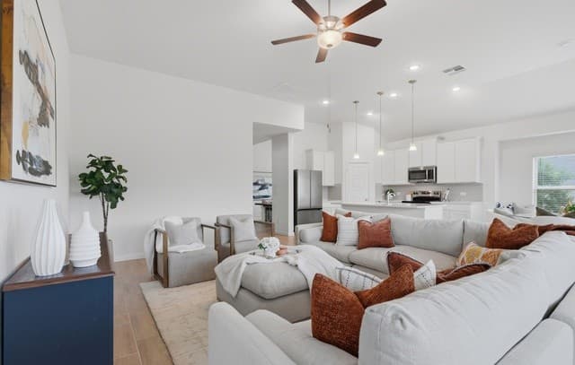 132  Reno Trl, Floresville, TX 78114 — photo 12