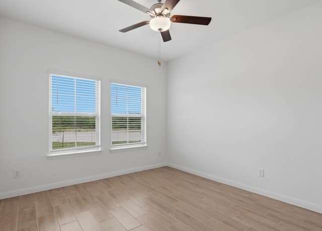 132  Reno Trl, Floresville, TX 78114 — photo 15