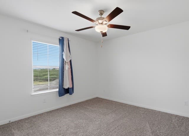 132  Reno Trl, Floresville, TX 78114 — photo 18