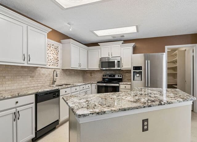 2138  Encanto Ridge, San Antonio, TX 78230 — photo 14