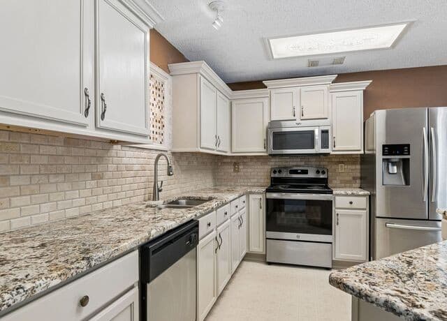 2138  Encanto Ridge, San Antonio, TX 78230 — photo 2