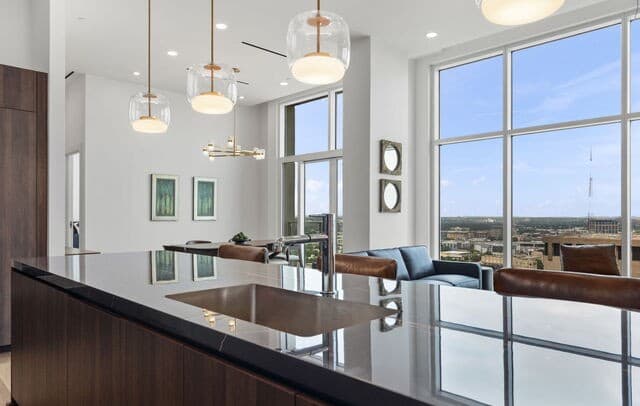 123  Lexington Unit APT 1703, San Antonio, TX 78205 — photo 4