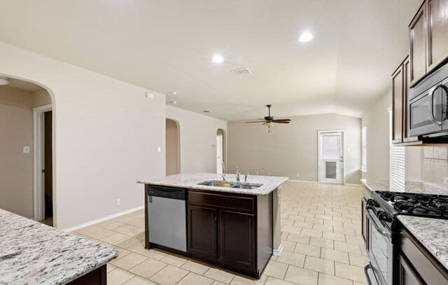 14037  Shivers CV, San Antonio, TX 78254 — photo 10
