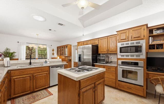 13102 N Hunters Cir, San Antonio, TX 78230 — photo 17
