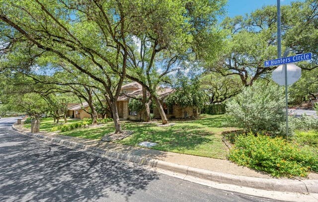 13102 N Hunters Cir, San Antonio, TX 78230 — photo 5