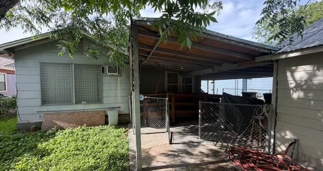 310 W Southcross Blvd, San Antonio, TX 78221 — photo 13