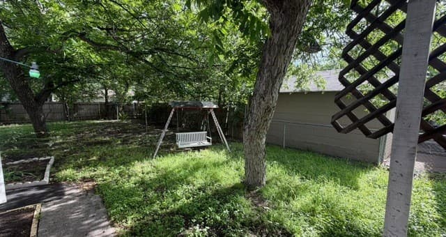 310 W Southcross Blvd, San Antonio, TX 78221 — photo 24