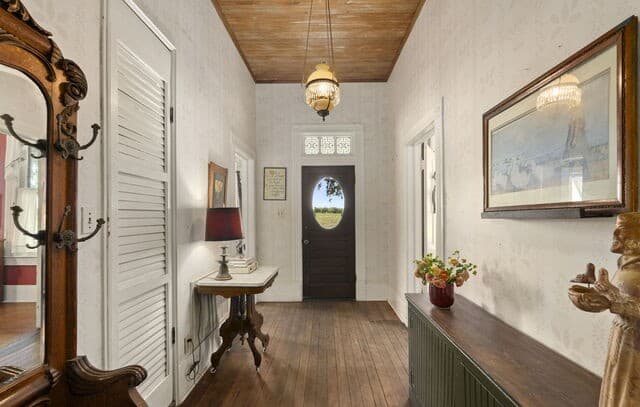 112 N.  River Bend Road, Comfort, TX 78013 — photo 11