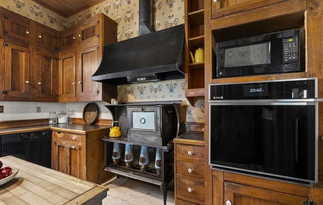 112 N.  River Bend Road, Comfort, TX 78013 — photo 25