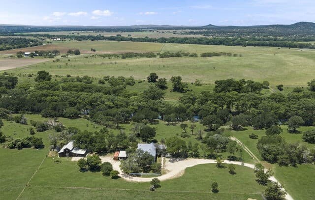 112 N.  River Bend Road, Comfort, TX 78013 — photo 3