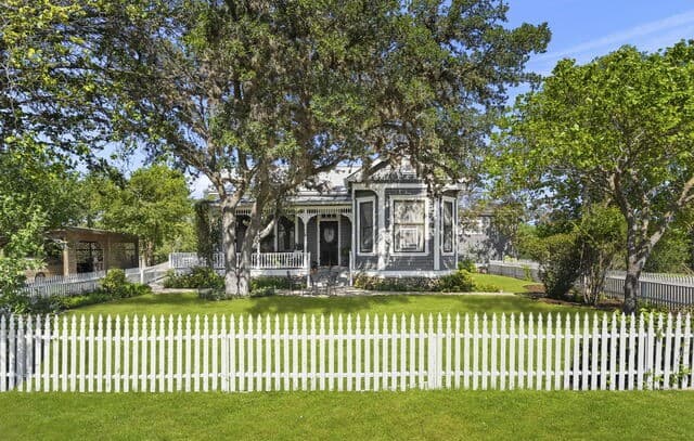 112 N.  River Bend Road, Comfort, TX 78013 — photo 5