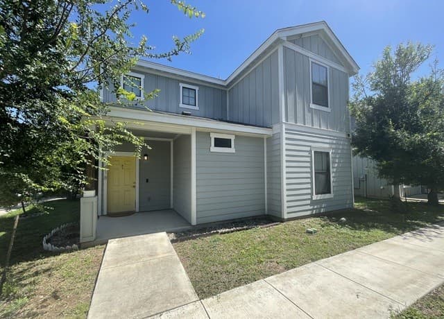 418 Lockhart