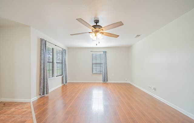 226  Edge Ave, San Antonio, TX 78223 — photo 2