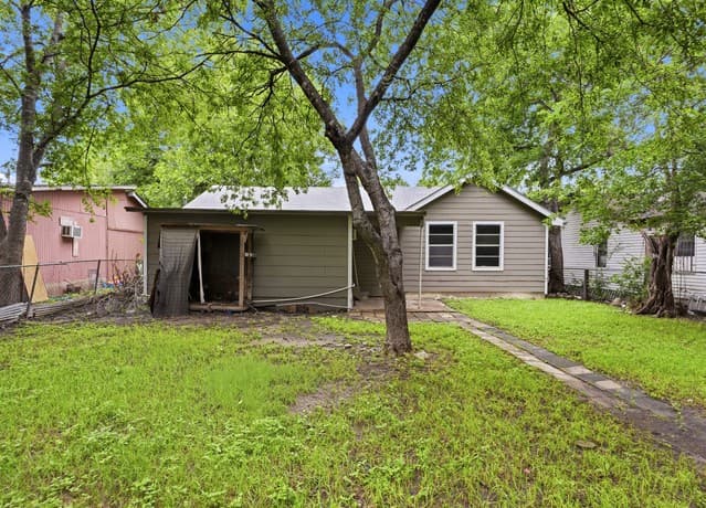 720  Chickering Ave, San Antonio, TX 78210 — photo 23