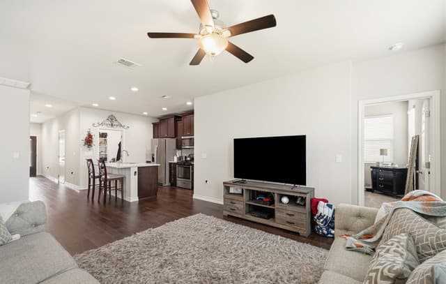 11926  Double Barrel, San Antonio, TX 78254 — photo 10