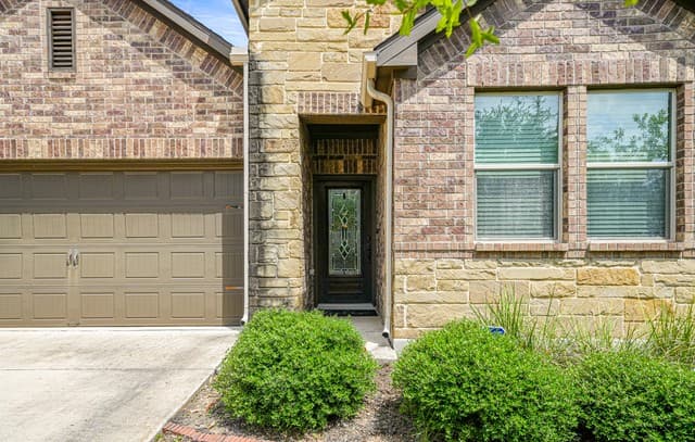11926  Double Barrel, San Antonio, TX 78254 — photo 2