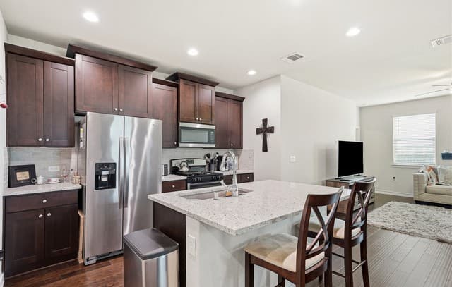 11926  Double Barrel, San Antonio, TX 78254 — photo 8