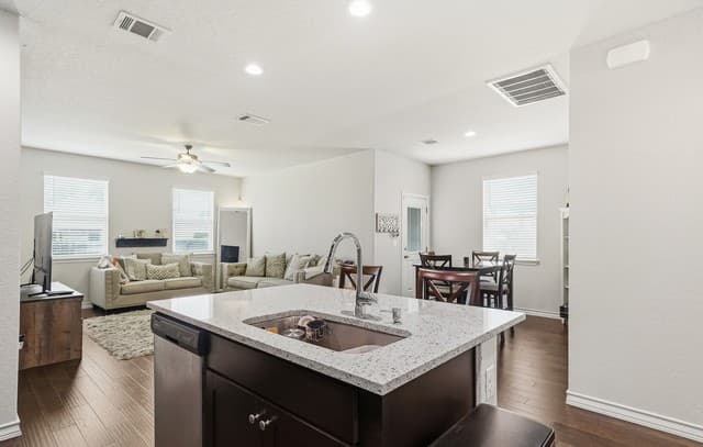 11926  Double Barrel, San Antonio, TX 78254 — photo 9