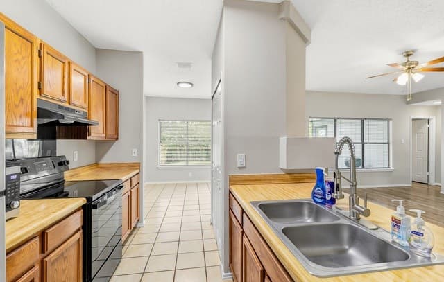 8790  Ridge Mile Dr, San Antonio, TX 78239 — photo 11