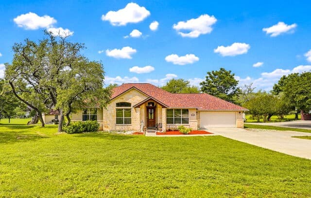 1103  Eagle View, Pleasanton, TX 78064 — photo 3