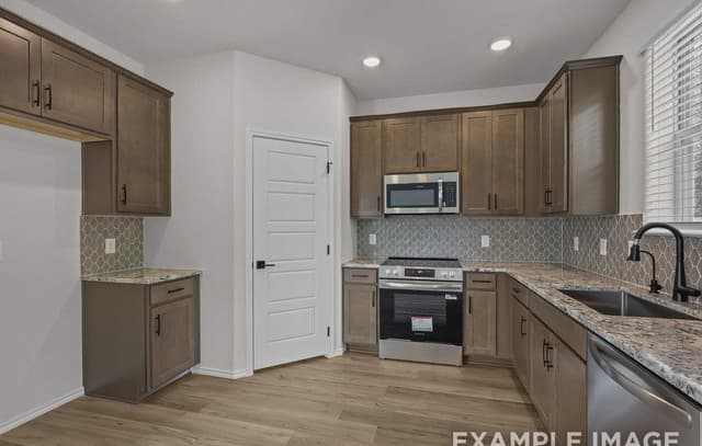 285  W Quill Dr Building 15, San Antonio, TX 78228 — photo 5