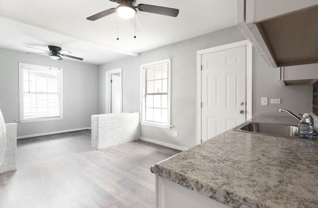 116  Ricardo St, San Antonio, TX 78237 — photo 3