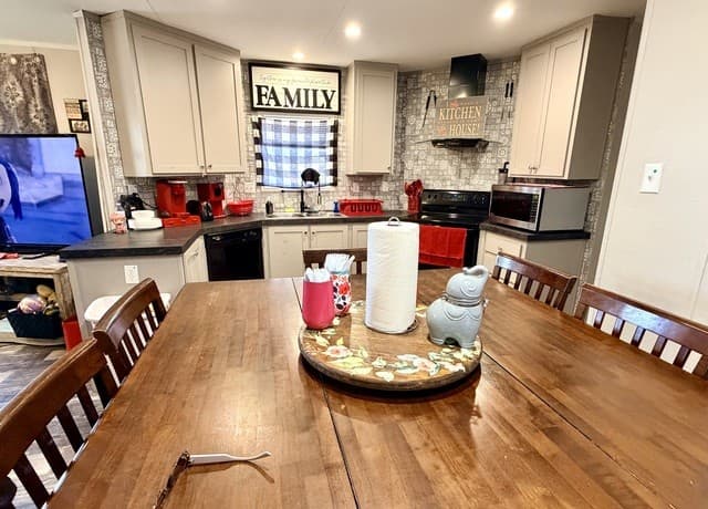 1510  Waltom Ave, Jourdanton, TX 78027 — photo 10