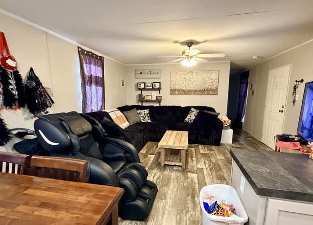 1510  Waltom Ave, Jourdanton, TX 78027 — photo 9