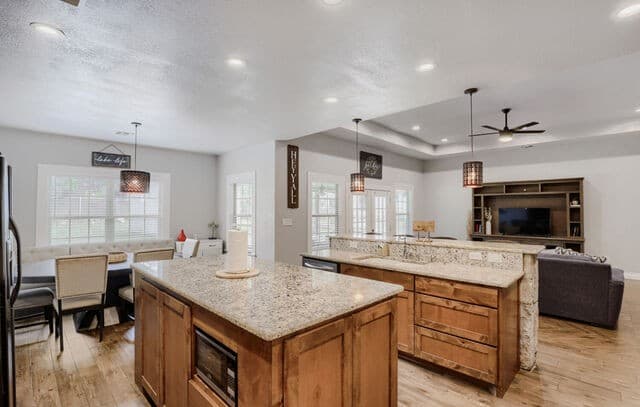 748  Canyon Oaks Dr, Canyon Lake, TX 78133 — photo 14