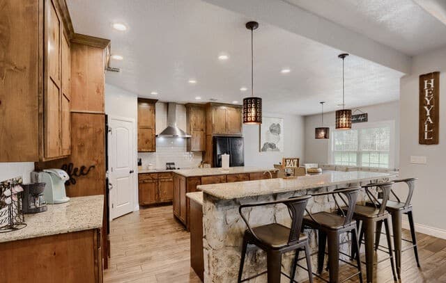 748  Canyon Oaks Dr, Canyon Lake, TX 78133 — photo 4