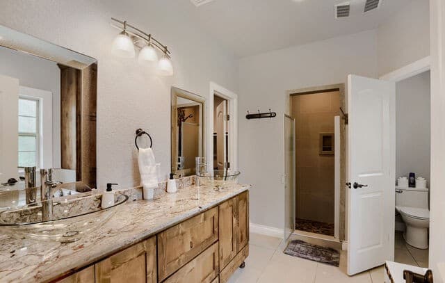 748  Canyon Oaks Dr, Canyon Lake, TX 78133 — photo 6