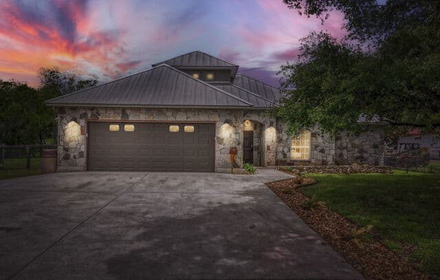 748  Canyon Oaks Dr, Canyon Lake, TX 78133 — photo 9