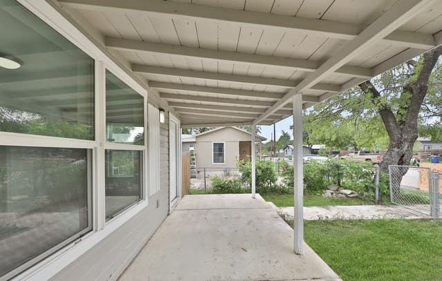 2721  Colima St, San Antonio, TX 78207 — photo 3