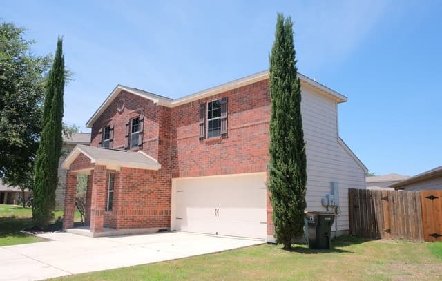 11725  Luckey Vis, San Antonio, TX 78252 — photo 2