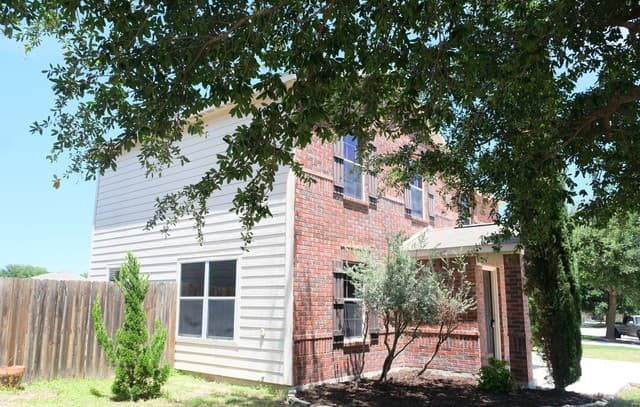 11725  Luckey Vis, San Antonio, TX 78252 — photo 3