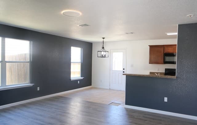 11725  Luckey Vis, San Antonio, TX 78252 — photo 6