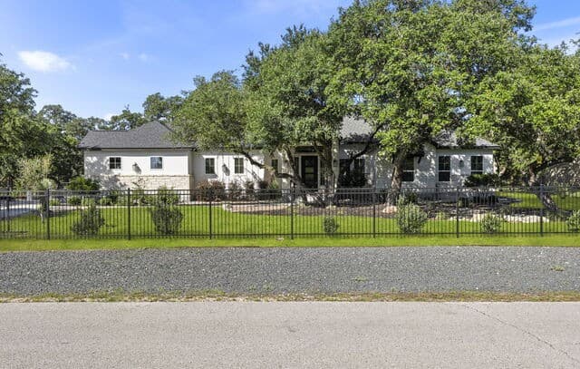 1062 Pegasus Dr, Spring Branch, TX 78070 — photo 3