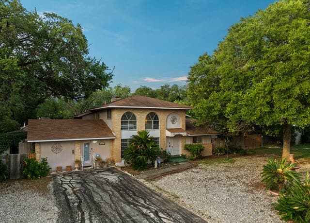 4708 Pecan Grove