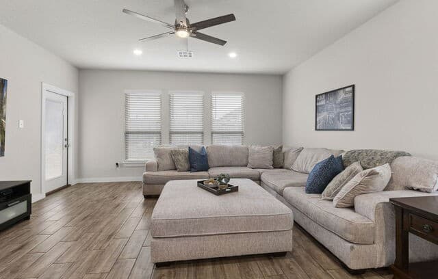 6211 Fox Peak Dr, San Antonio, TX 78247 — photo 10