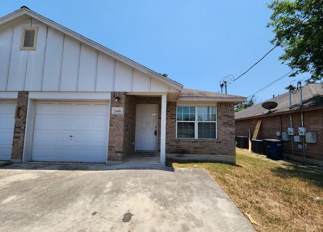 1146 Misty Acres Dr