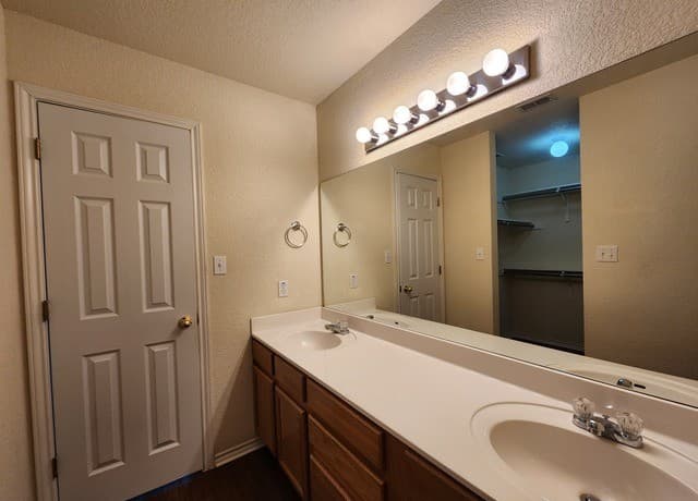 3014  Green Mountain Dr, New Braunfels, TX 78130 — photo 19