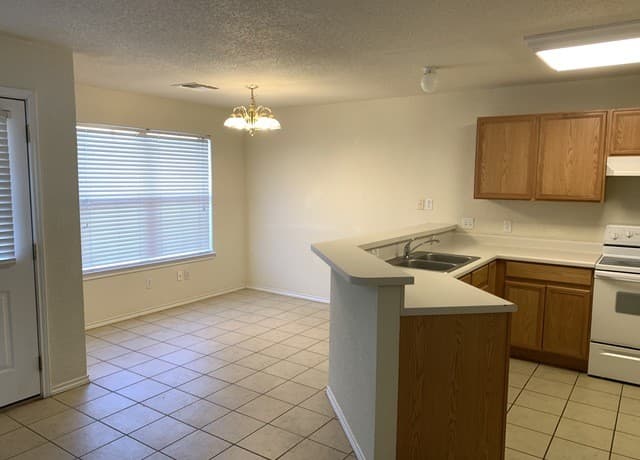 3014  Green Mountain Dr, New Braunfels, TX 78130 — photo 8