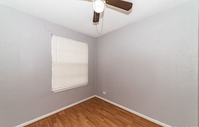 508  Bee St, San Antonio, TX 78208 — photo 10