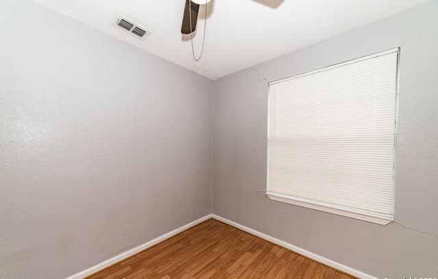 508  Bee St, San Antonio, TX 78208 — photo 13