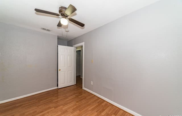 508  Bee St, San Antonio, TX 78208 — photo 16