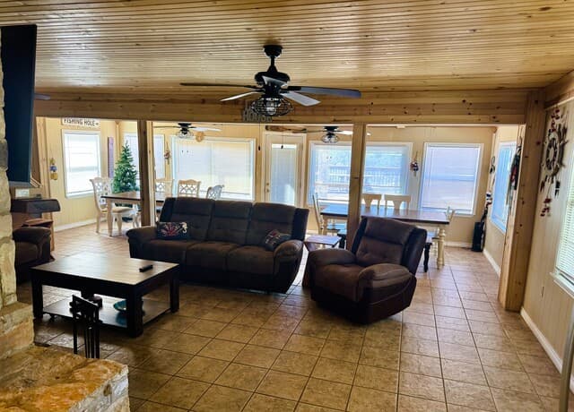330  Private Road 2610, Mico, TX 78056 — photo 15